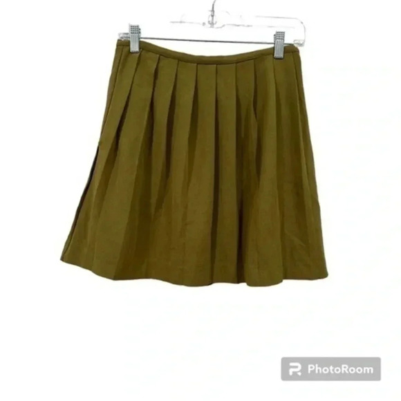 Mademoiselle TARA designed by Tara Jarmon pleated mini skirt 38 (2) - Picture 1 of 10
